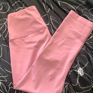 Pale Pink Wonderlux Capri Leggings